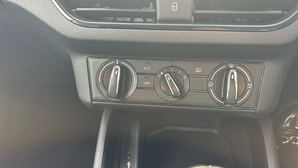 Skoda Scala 1.0 TSI 95 SE 5dr Petrol Hatchback - Image 13