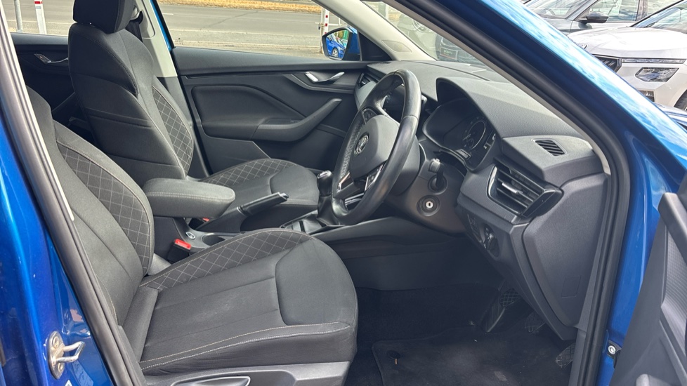 Skoda Scala 1.0 TSI 95 SE 5dr Petrol Hatchback - Image 15