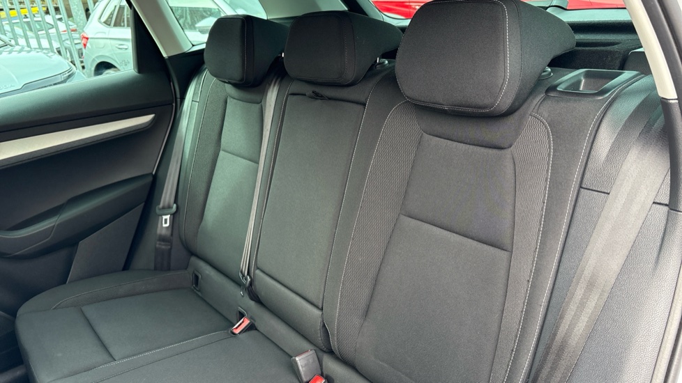 Skoda Karoq 1.5 TSI SE Drive 5dr DSG Petrol Estate - Image 16