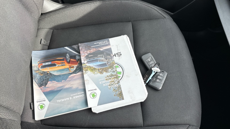 Skoda Karoq 1.5 TSI SE Drive 5dr DSG Petrol Estate - Image 31