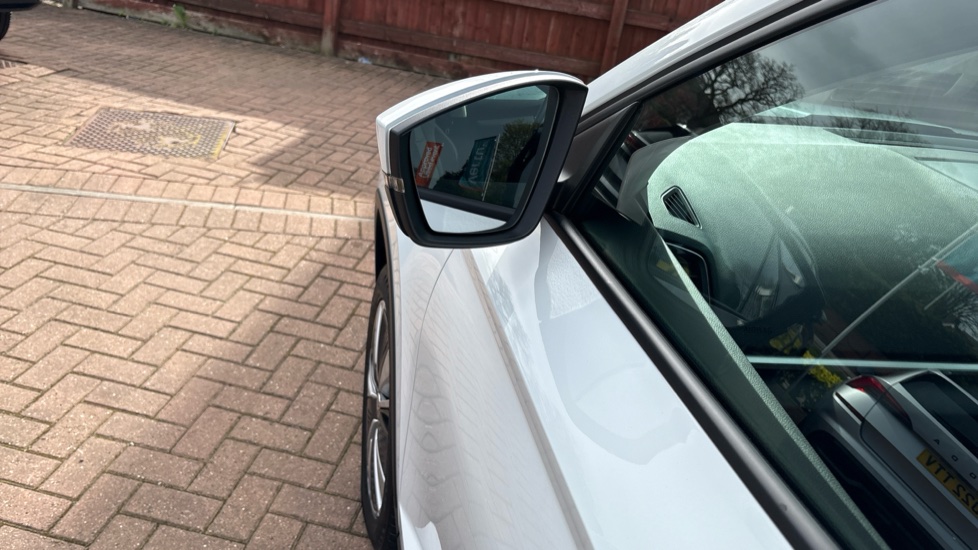 Skoda Karoq 1.5 TSI SE Drive 5dr DSG Petrol Estate - Image 33