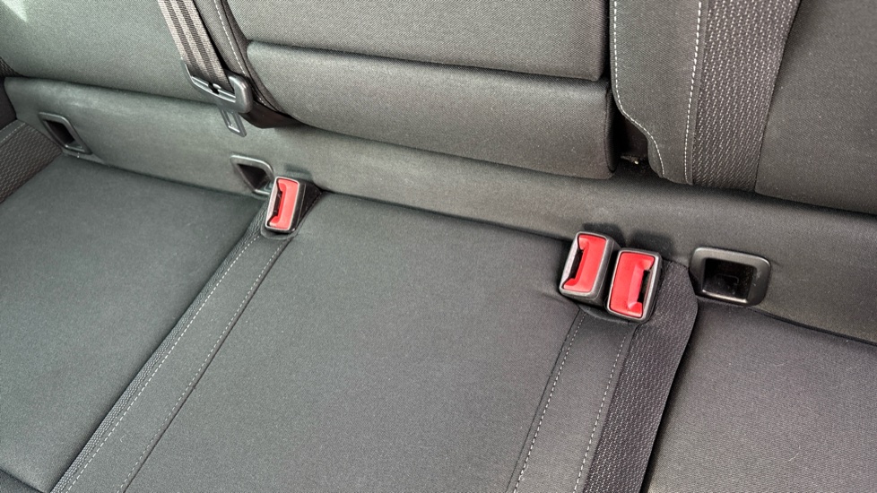 Skoda Karoq 1.5 TSI SE Drive 5dr DSG Petrol Estate - Image 35