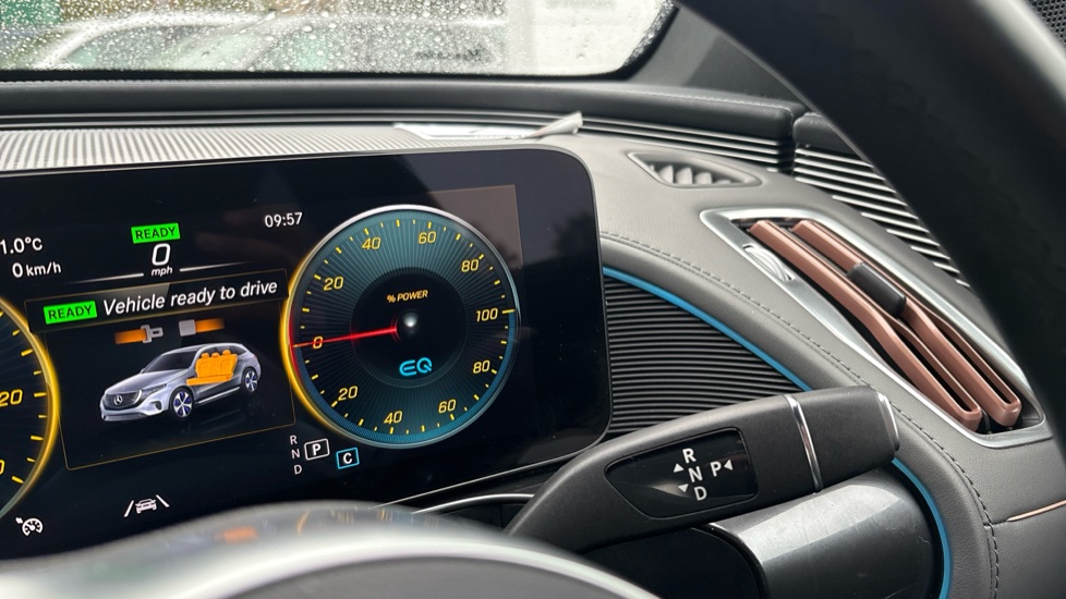 Mercedes-Benz EQC 400 300kW AMG Line Edition 80kWh 5dr Auto Electric Estate - Image 13