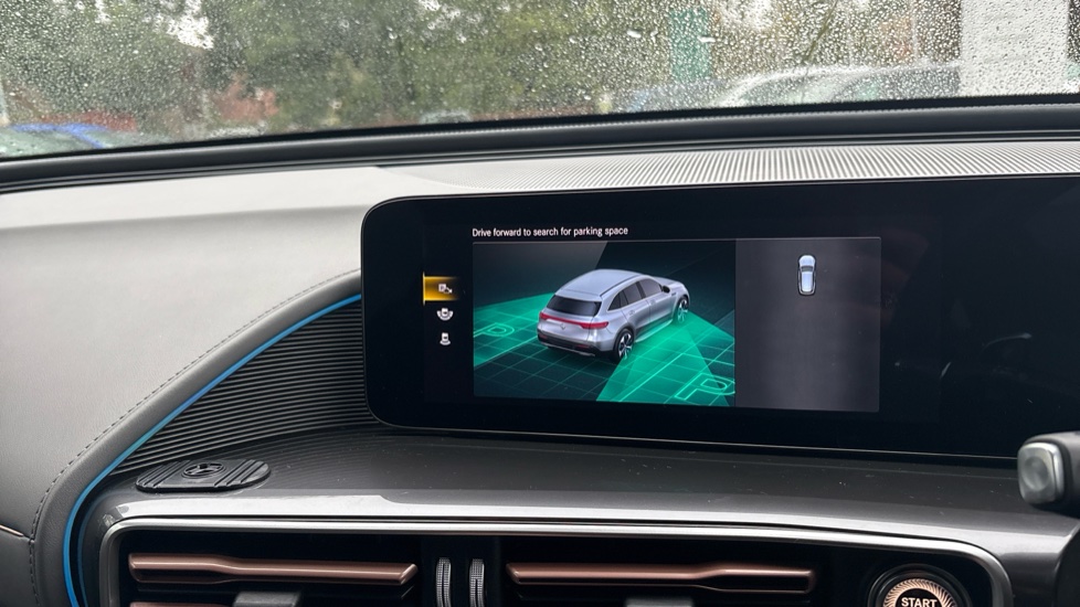 Mercedes-Benz EQC 400 300kW AMG Line Edition 80kWh 5dr Auto Electric Estate - Image 28