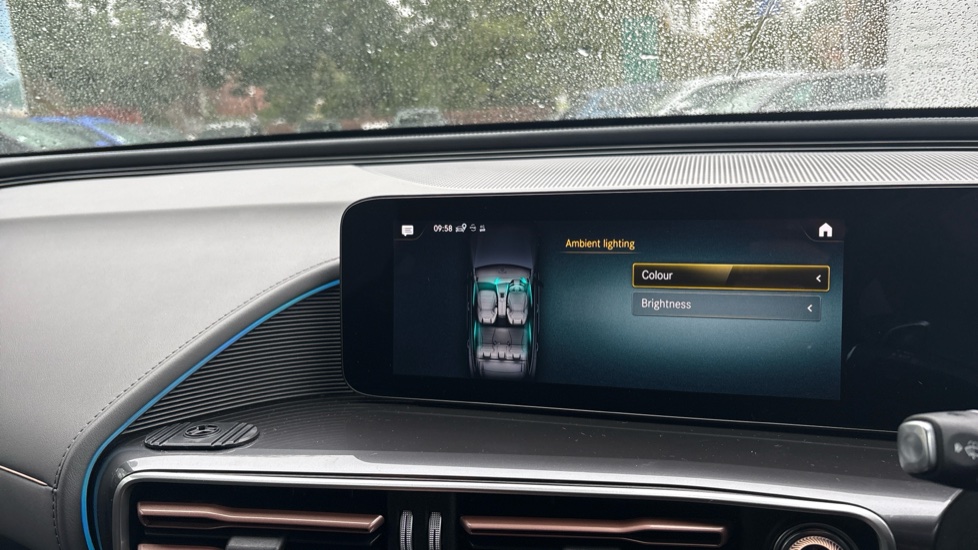 Mercedes-Benz EQC 400 300kW AMG Line Edition 80kWh 5dr Auto Electric Estate - Image 31
