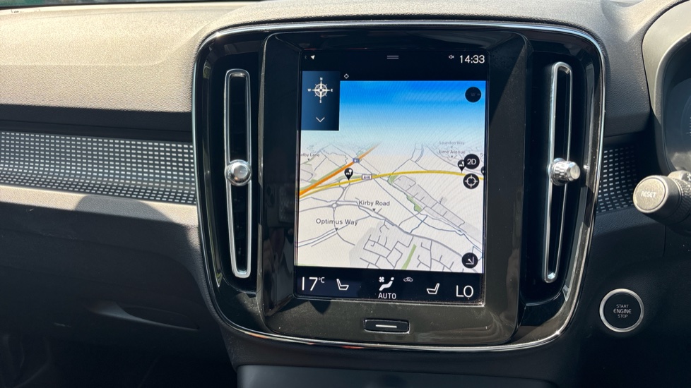 Volvo XC40 1.5 T3 [163] R DESIGN 5dr Geartronic Petrol Estate - Image 23
