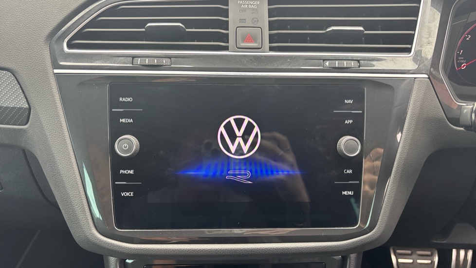 Volkswagen Tiguan 2.0 TSI 4Motion R-Line 5dr DSG Petrol Estate - Image 12