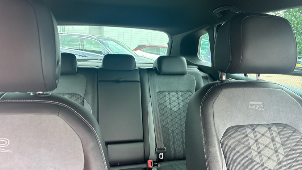 Volkswagen Tiguan 2.0 TSI 4Motion R-Line 5dr DSG Petrol Estate - Image 15