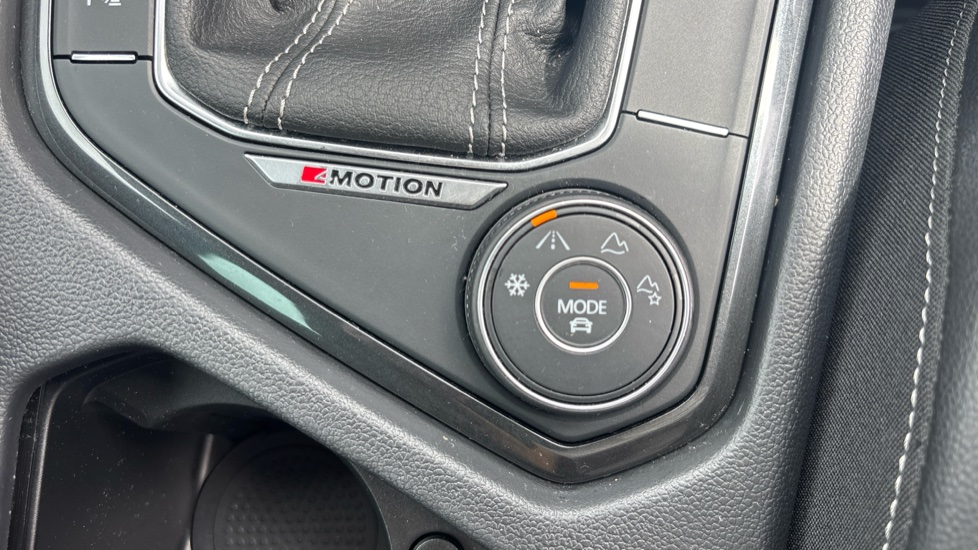 Volkswagen Tiguan 2.0 TSI 4Motion R-Line 5dr DSG Petrol Estate - Image 30