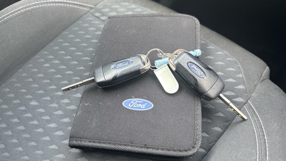 Ford Fiesta 1.0 EcoBoost Zetec 3dr Petrol Hatchback - Image 20