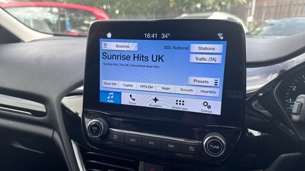 Ford Fiesta 1.0 EcoBoost Zetec 3dr Petrol Hatchback - Image 22