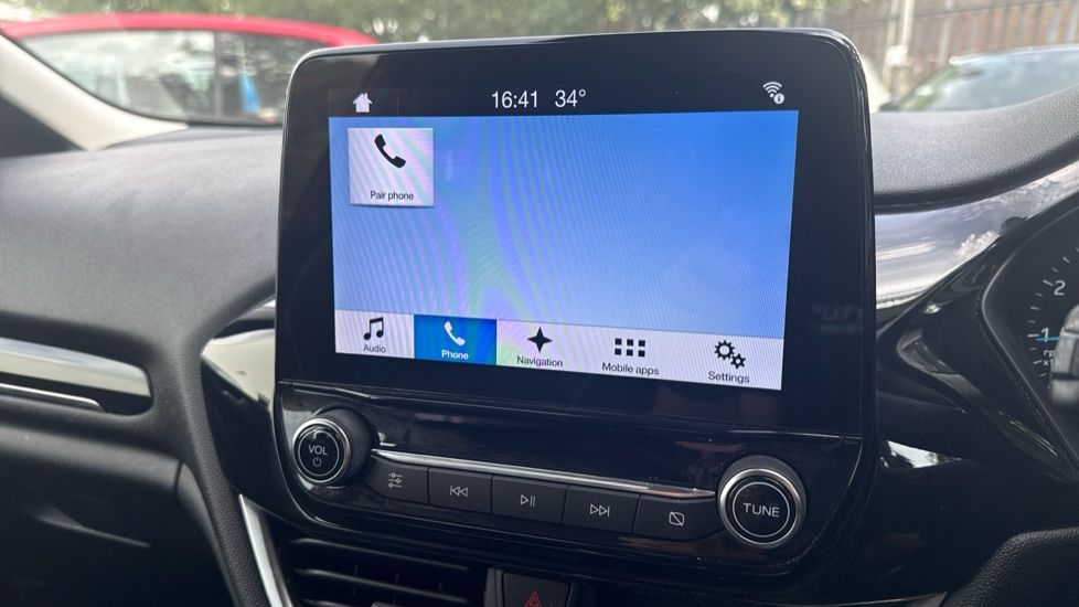 Ford Fiesta 1.0 EcoBoost Zetec 3dr Petrol Hatchback - Image 23