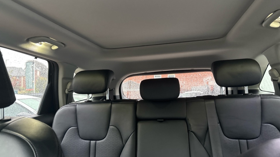 Kia Sorento 1.6 T-GDi HEV Vision 5dr Auto Hybrid Station Wagon - Image 15