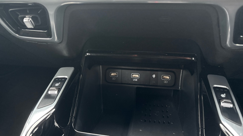 Kia Sorento 1.6 T-GDi HEV Vision 5dr Auto Hybrid Station Wagon - Image 25