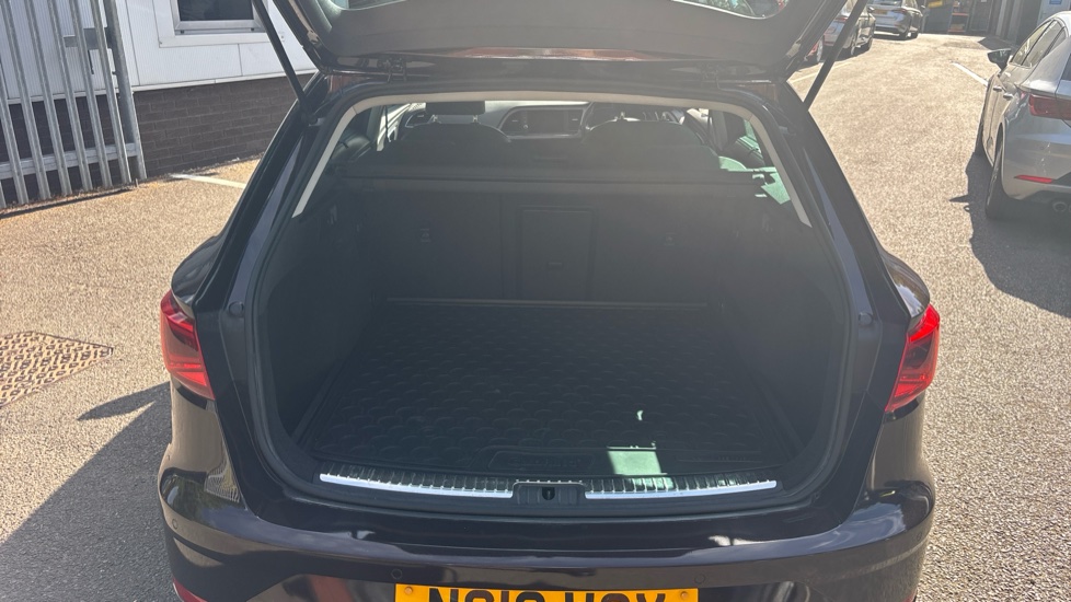 SEAT Leon 1.5 TSI EVO Xcellence Lux [EZ] 5dr Petrol Estate - Image 4
