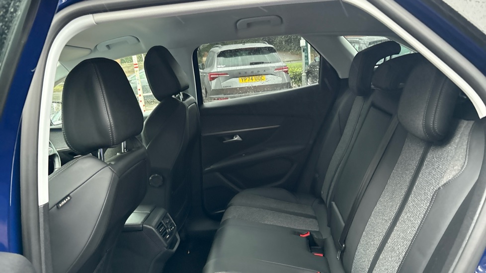 Peugeot 3008 1.5 BlueHDi Allure 5dr Diesel Estate - Image 16
