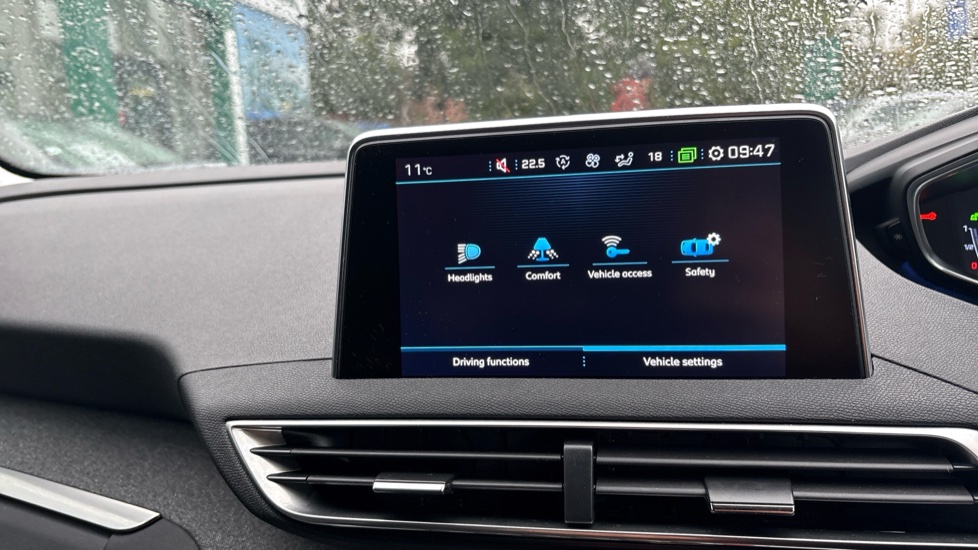 Peugeot 3008 1.5 BlueHDi Allure 5dr Diesel Estate - Image 29