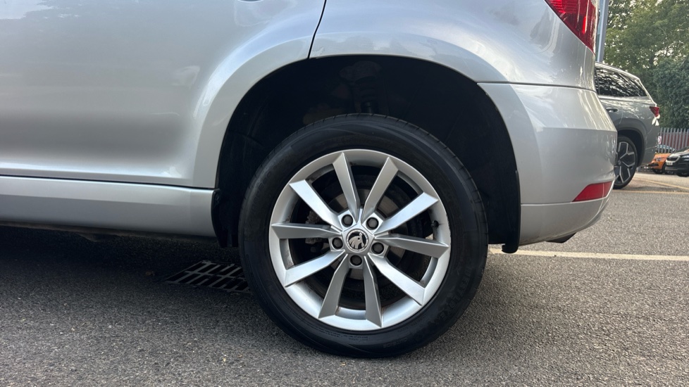 Skoda Yeti 1.2 TSI SE 5dr DSG Petrol Estate - Image 7
