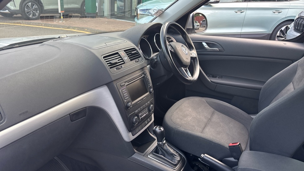 Skoda Yeti 1.2 TSI SE 5dr DSG Petrol Estate - Image 9