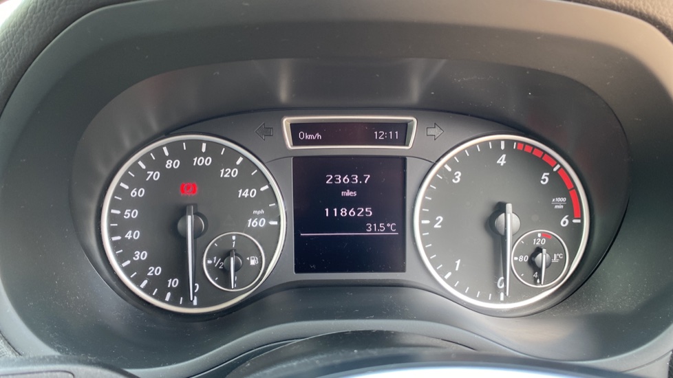 Mercedes B-Class Black Manual Auction | DealerPX