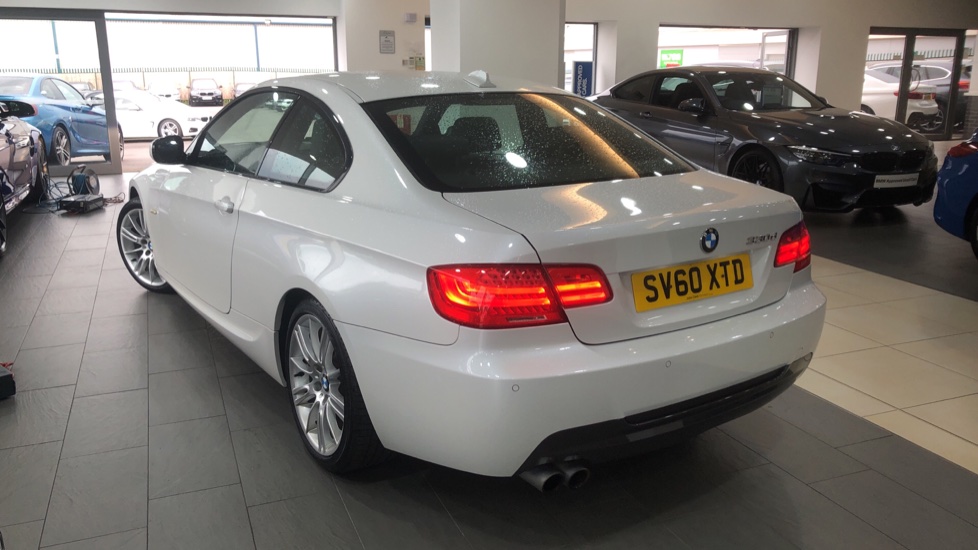 BMW 3 Series White Manual Auction | DealerPX