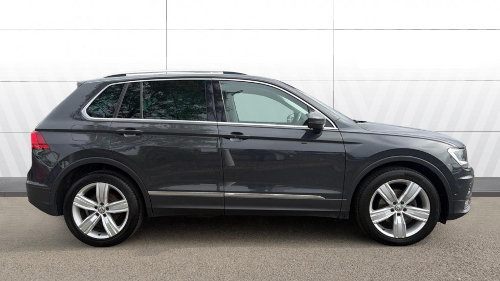 Volkswagen Tiguan 1.5 TSi EVO 150 Match 5dr Petrol Estate - Image 5