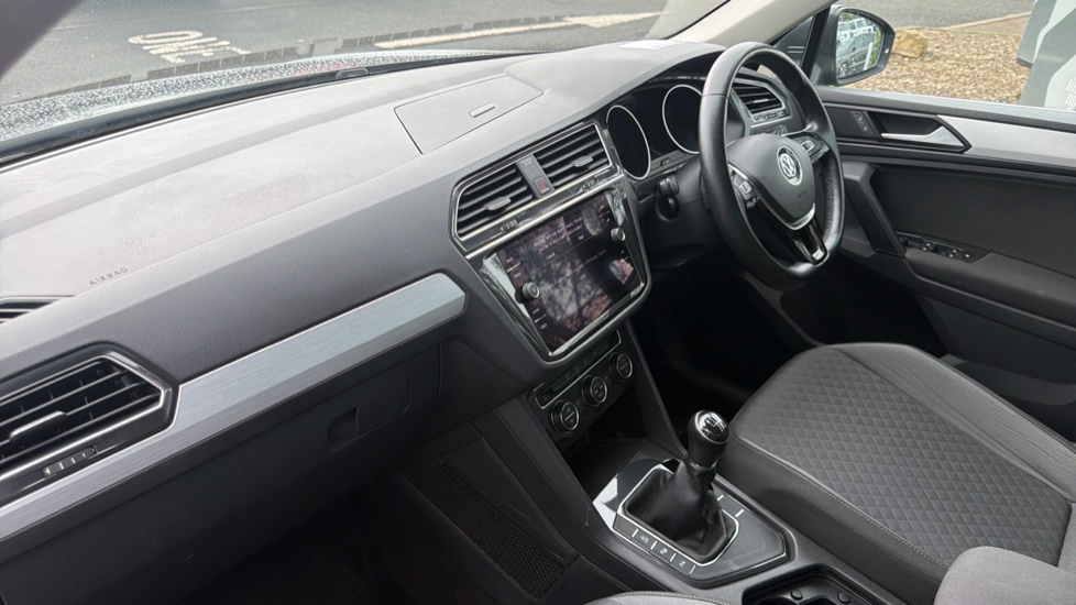 Volkswagen Tiguan 1.5 TSi EVO 150 Match 5dr Petrol Estate - Image 9
