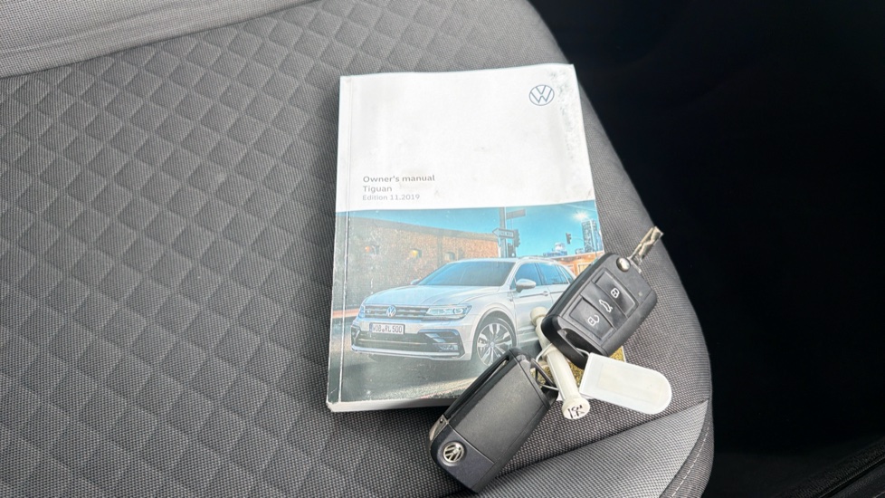 Volkswagen Tiguan 1.5 TSi EVO 150 Match 5dr Petrol Estate - Image 19