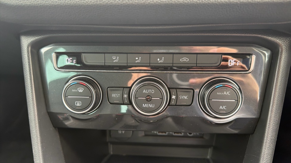 Volkswagen Tiguan 1.5 TSi EVO 150 Match 5dr Petrol Estate - Image 29