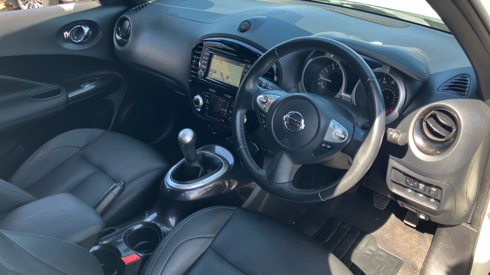Nissan Juke 1.6 [112] Tekna 5dr [Bose] Petrol Hatchback - Image 11