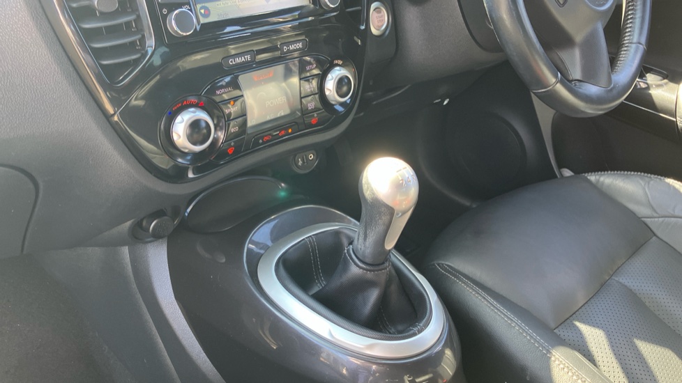 Nissan Juke 1.6 [112] Tekna 5dr [Bose] Petrol Hatchback - Image 13