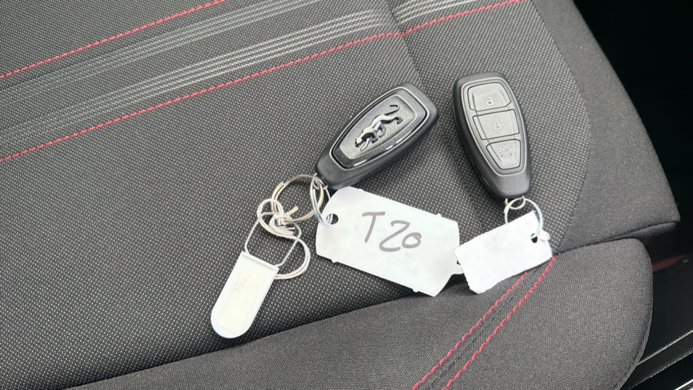 Ford Puma 1.0 EcoBoost Hybrid mHEV ST-Line 5dr Petrol Hatchback - Image 20