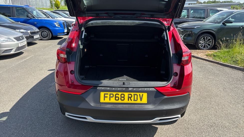 Vauxhall Grandland X 1.2 Turbo Tech Line Nav 5dr Petrol Hatchback - Image 4