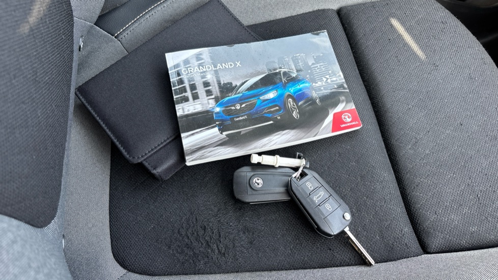 Vauxhall Grandland X 1.2 Turbo Tech Line Nav 5dr Petrol Hatchback - Image 19