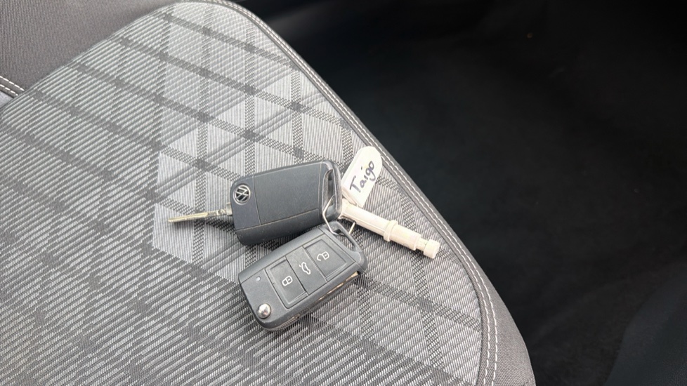 Volkswagen Taigo 1.5 TSI 150 R-Line 5dr DSG Petrol Hatchback - Image 20
