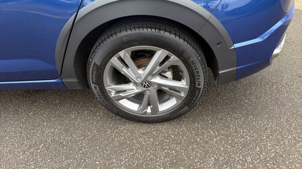 Volkswagen Taigo 1.5 TSI 150 R-Line 5dr DSG Petrol Hatchback - Image 27