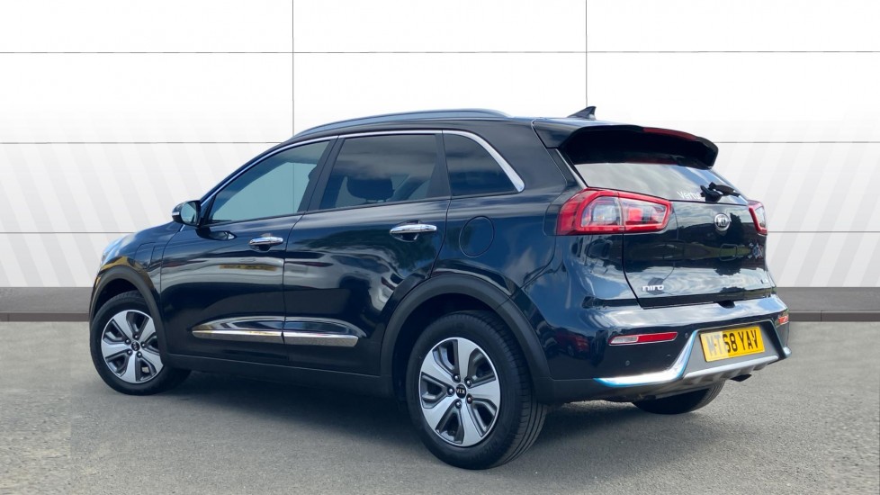 Kia Niro 1.6 GDi PHEV 3 5dr DCT Estate - Image 2