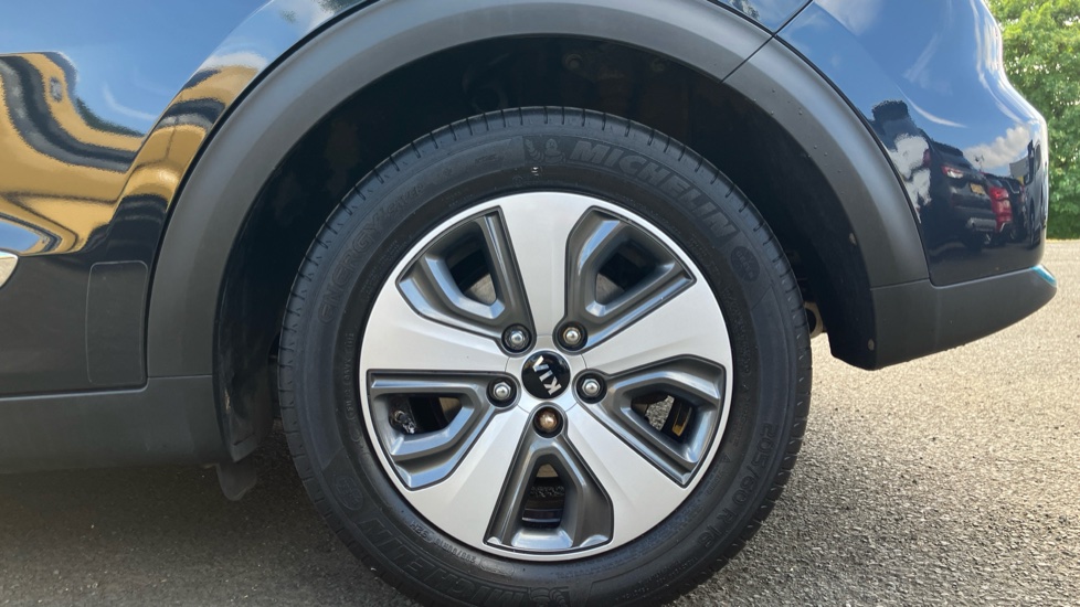 Kia Niro 1.6 GDi PHEV 3 5dr DCT Estate - Image 7