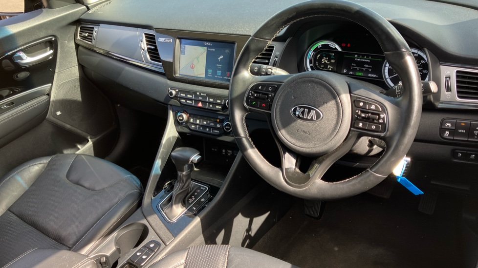 Kia Niro 1.6 GDi PHEV 3 5dr DCT Estate - Image 11