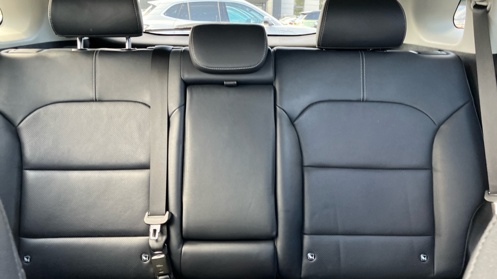 Kia Niro 1.6 GDi PHEV 3 5dr DCT Estate - Image 15