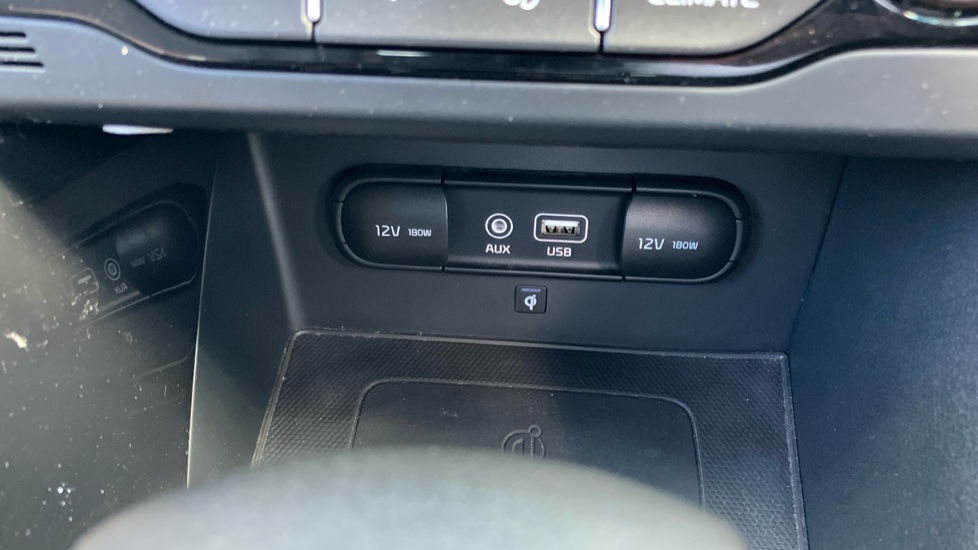 Kia Niro 1.6 GDi PHEV 3 5dr DCT Estate - Image 22