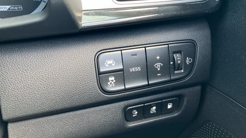 Kia Niro 1.6 GDi PHEV 3 5dr DCT Estate - Image 24