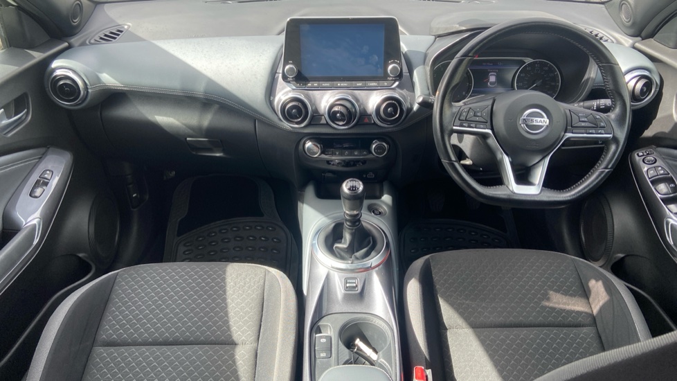 Nissan Juke 1.0 DiG-T N-Connecta 5dr Petrol Hatchback - Image 10