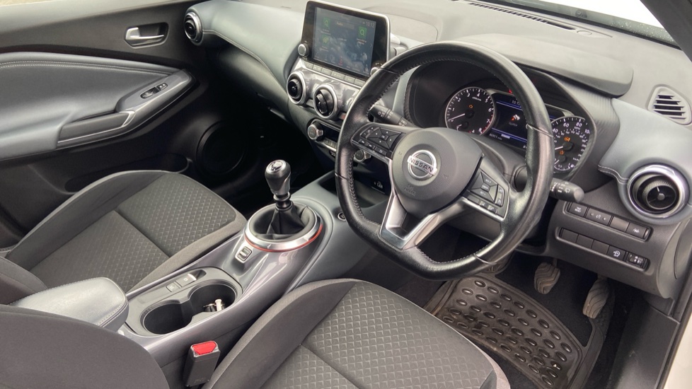Nissan Juke 1.0 DiG-T N-Connecta 5dr Petrol Hatchback - Image 11
