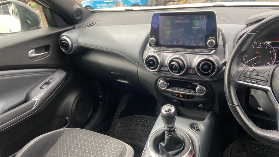 Nissan Juke 1.0 DiG-T N-Connecta 5dr Petrol Hatchback - Image 14