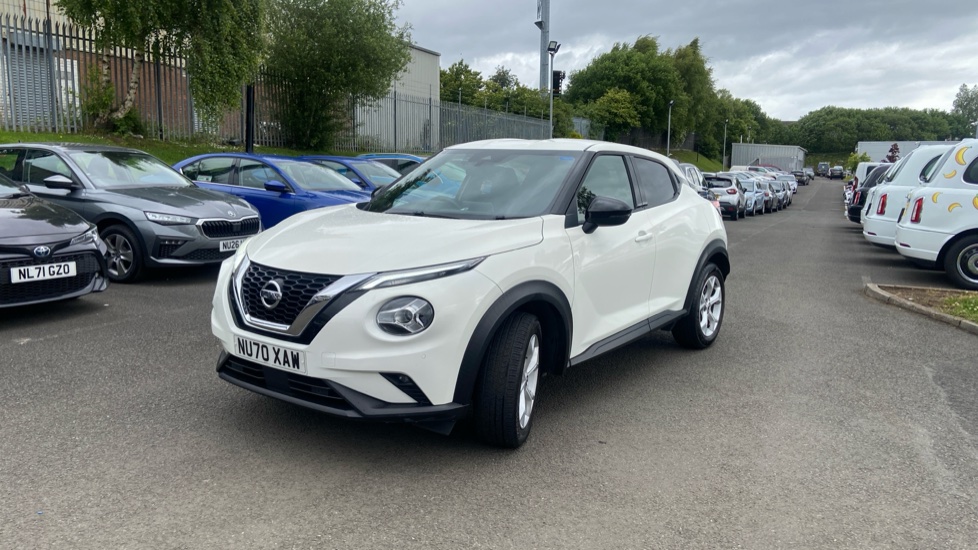 Nissan Juke 1.0 DiG-T N-Connecta 5dr Petrol Hatchback - Image 24