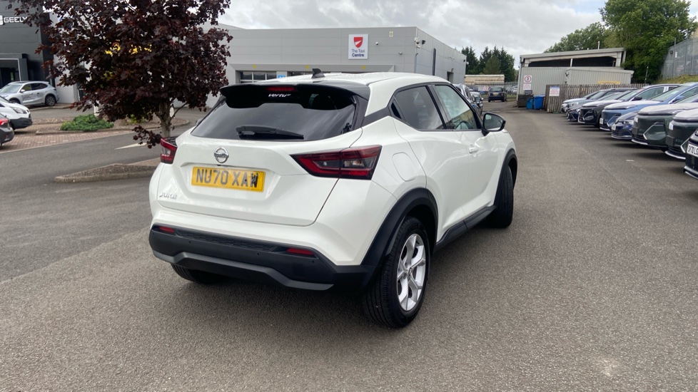 Nissan Juke 1.0 DiG-T N-Connecta 5dr Petrol Hatchback - Image 26