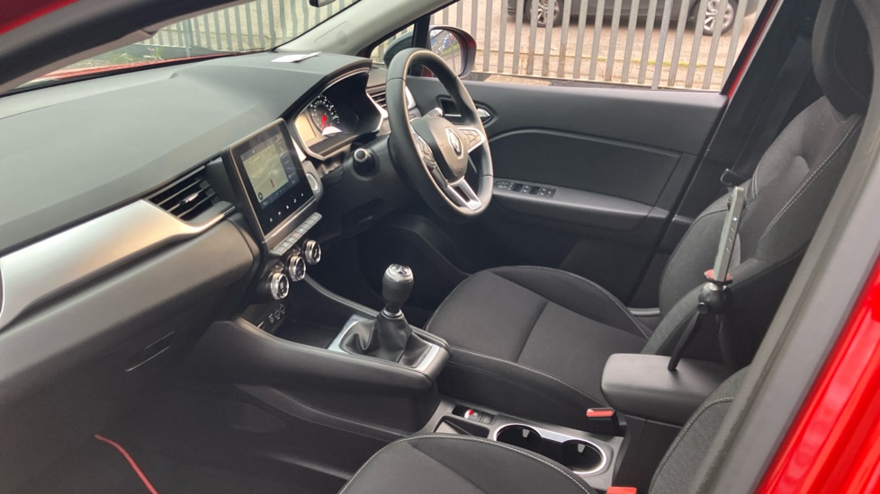 Renault Captur 1.0 TCE 100 Iconic 5dr Petrol Hatchback - Image 9