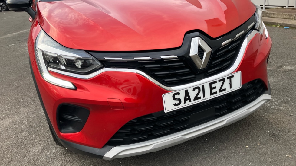 Renault Captur 1.0 TCE 100 Iconic 5dr Petrol Hatchback - Image 25