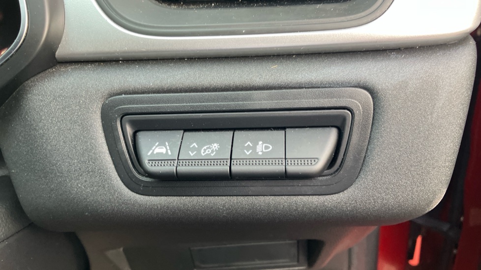 Renault Captur 1.0 TCE 100 Iconic 5dr Petrol Hatchback - Image 34